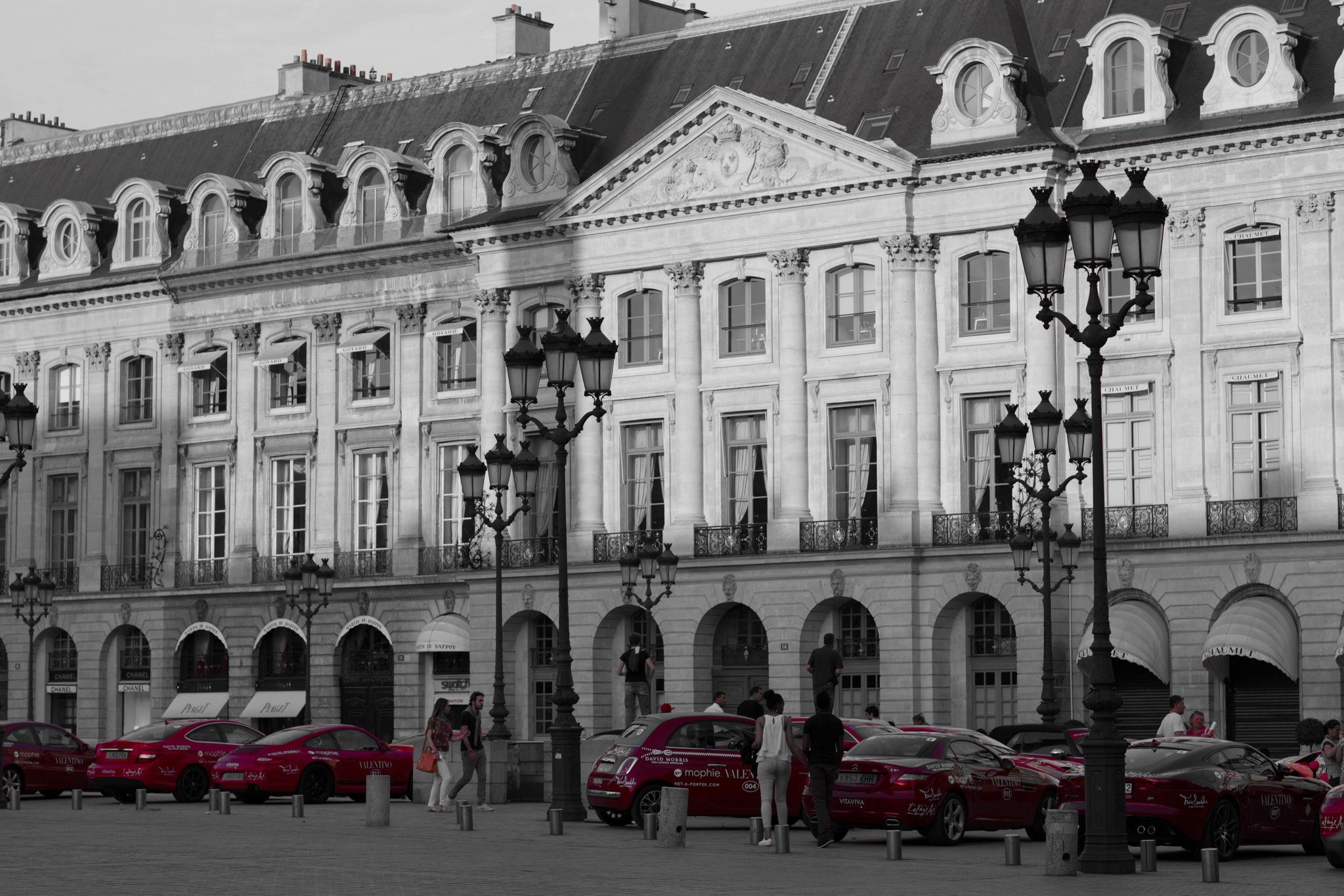 Cash & Rocket display on Place Vendome