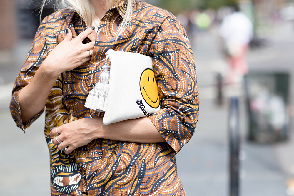 Anya Hindmarch clutch | THEFASHIONGUITAR