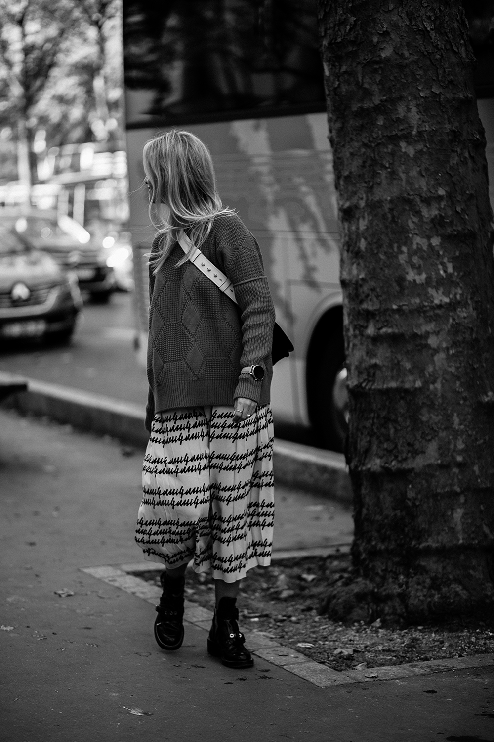 Charlotte Groeneveld from Thefashionguitar in Gucci pleated skirt and Balenciaga boots