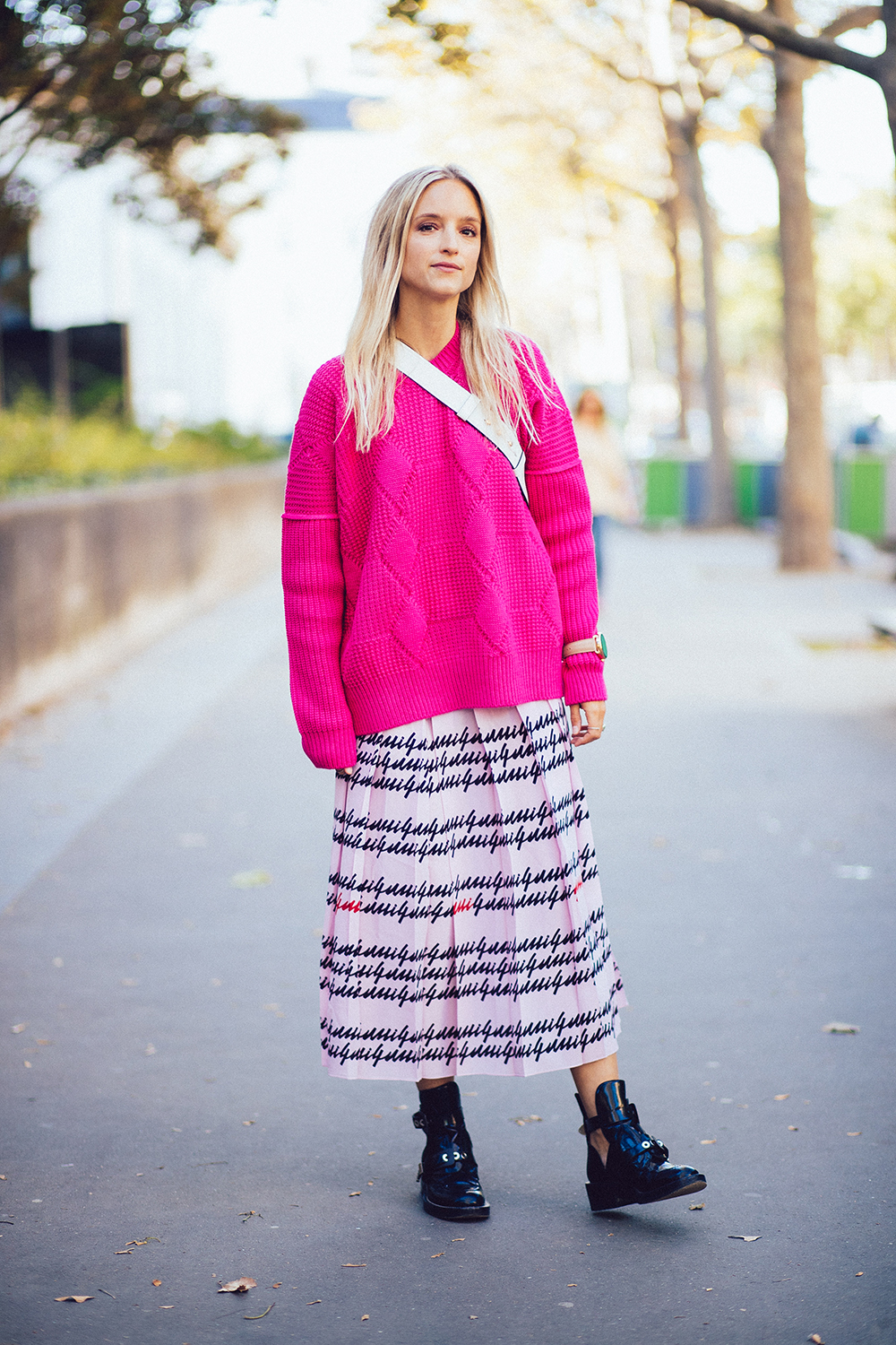 Charlotte Groeneveld from Thefashionguitar in Gucci pleated skirt and Balenciaga boots