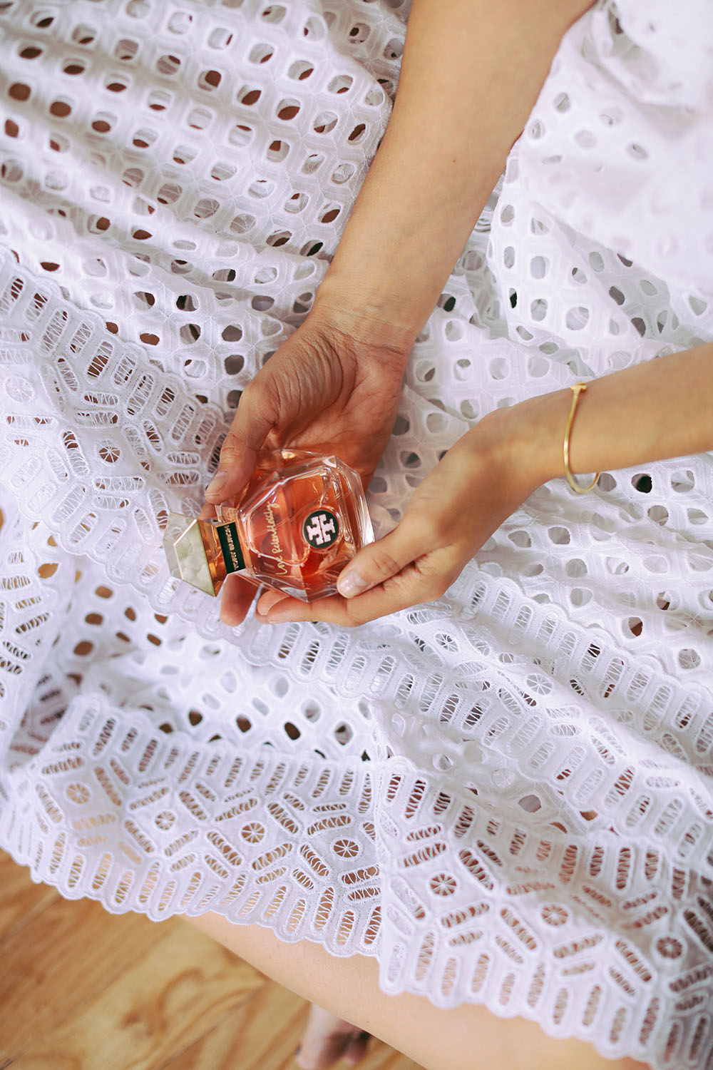 Charlotte Groeneveld Thefashionguitar for Tory Burch Fragrances Love Relentlessly