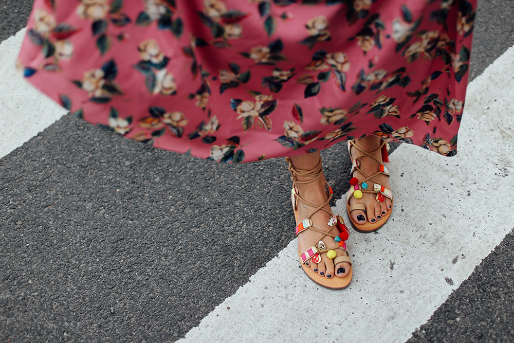 Charlotte Groeneveld Thefashionguitar in Madden Girl sandals via DSW and Vilshenko dress