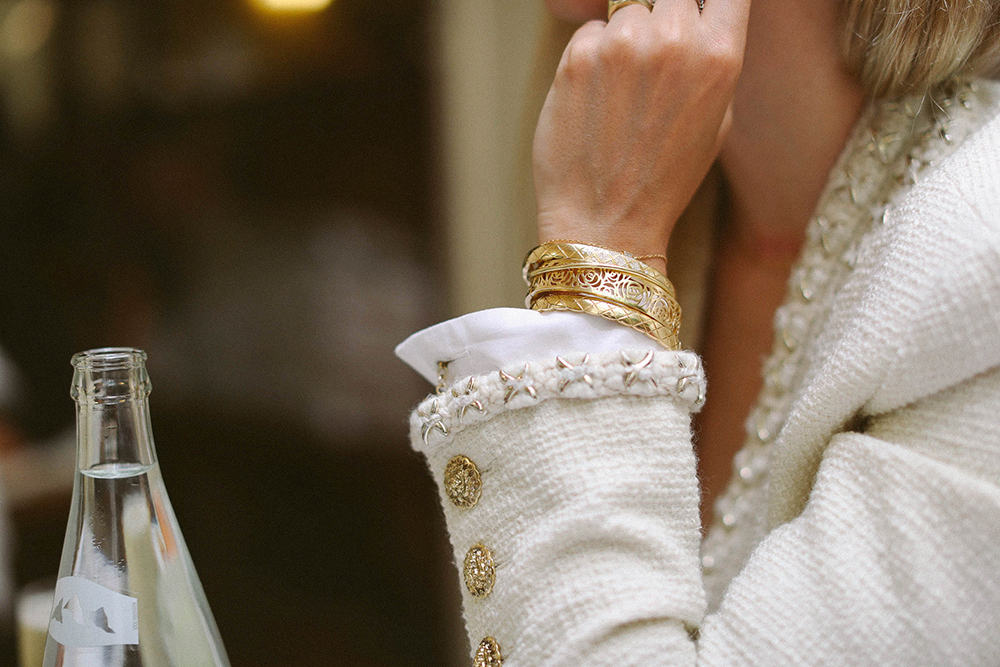 Charlotte Groeneveld from Thefashionguitar at brunch in Paris wearing Chanel Coco Crush Jewelry