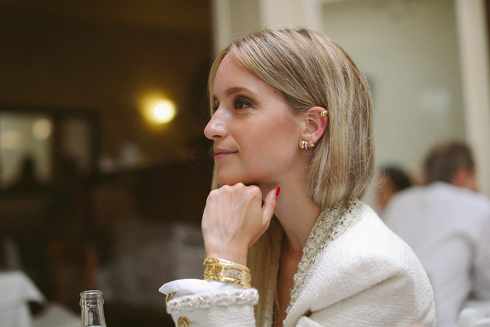 Charlotte Groeneveld from Thefashionguitar at brunch in Paris wearing Chanel Coco Crush Jewelry