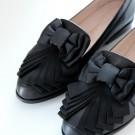 THE BOW-SHOE